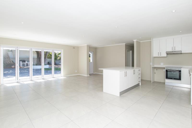 4 Bedroom Property for Sale in Tokai Western Cape